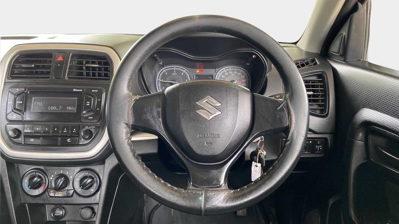 2019 Maruti Vitara Brezza VDI, Diesel, Manual, 55,600 km, Steering Wheel Close Up