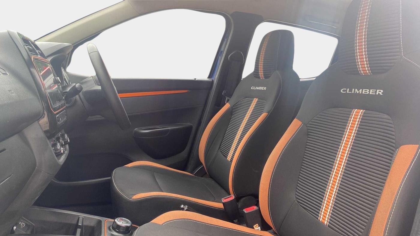 2021 Renault Kwid CLIMBER 1.0 AMT (O), Petrol, Automatic, 24,282 km, Right Side Front Door Cabin