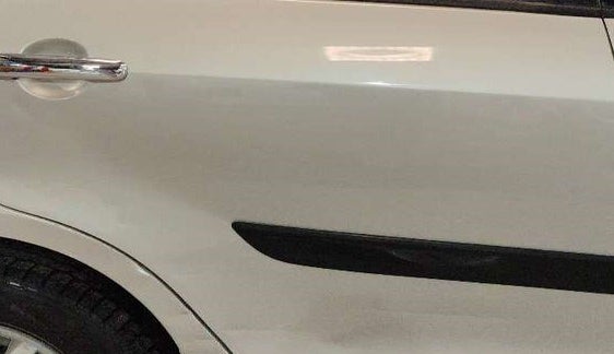 2014 Maruti Swift Dzire VXI, Petrol, Manual, 49,664 km, Right rear door - Slightly dented