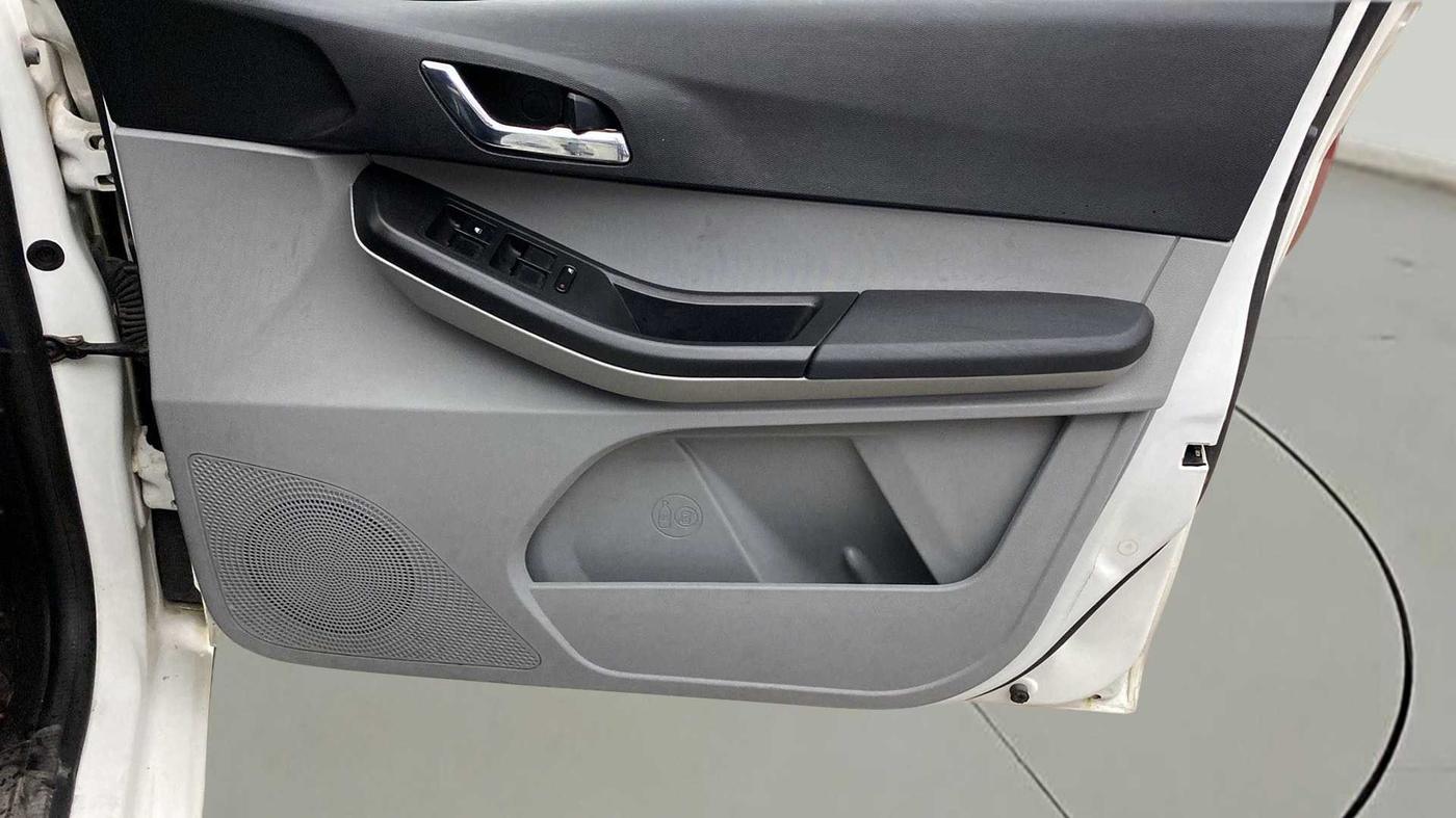 2021 Tata Tiago XZ PLUS PETROL, Petrol, Manual, 20,122 km, Driver Side Door Panels Control