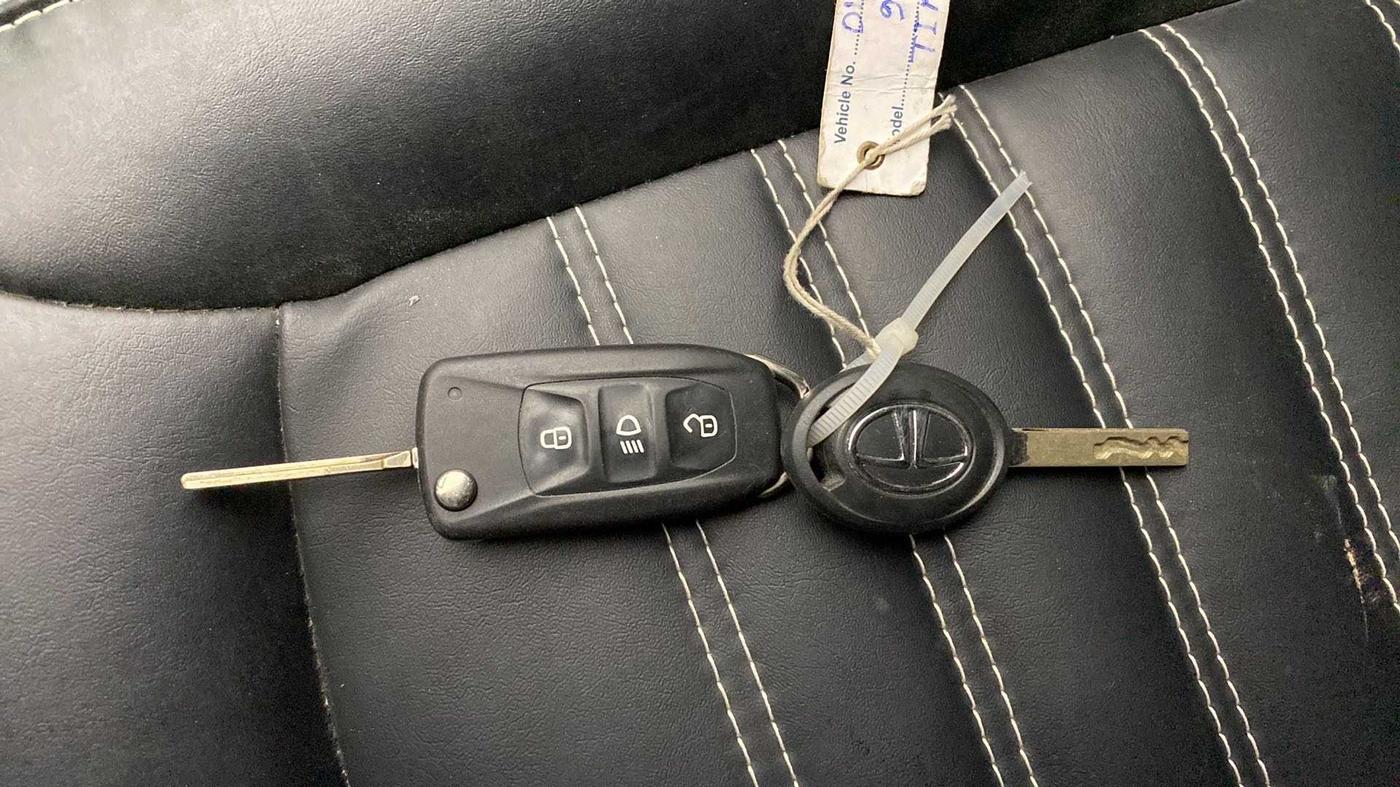 2021 Tata Tiago XZ PLUS PETROL, Petrol, Manual, 20,122 km, Key Close Up
