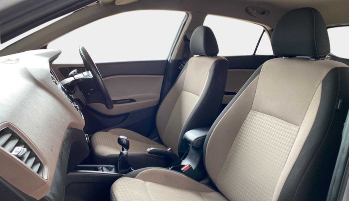 2018 Hyundai Elite i20 ASTA 1.2 (O), Petrol, Manual, 39,941 km, Right Side Front Door Cabin