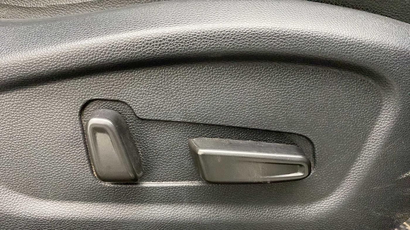 2019 Hyundai Creta SX (O) 1.6 PETROL, Petrol, Manual, 98,097 km, Driver Side Adjustment Panel