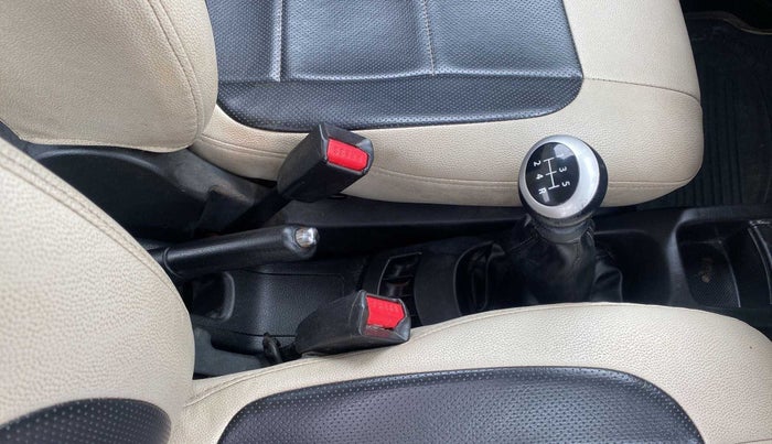 2017 Maruti Wagon R 1.0 VXI, Petrol, Manual, 51,827 km, Gear Lever
