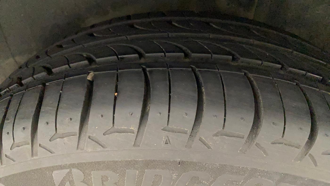 2019 Volkswagen Polo HIGHLINE 1.0L, Petrol, Manual, 65,943 km, Left Rear Tyre Tread