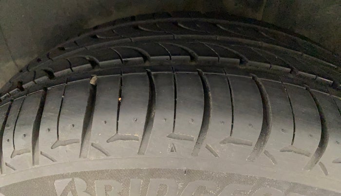 2019 Volkswagen Polo HIGHLINE 1.0L, Petrol, Manual, 65,943 km, Left Rear Tyre Tread