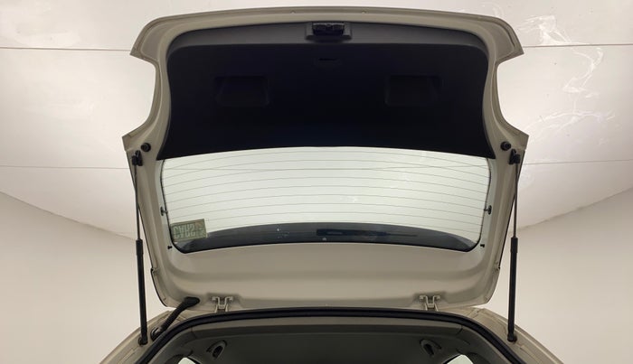 2019 Volkswagen Polo HIGHLINE 1.0L, Petrol, Manual, 65,943 km, Boot Door Open