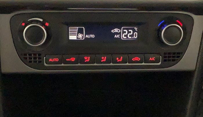 2019 Volkswagen Polo HIGHLINE 1.0L, Petrol, Manual, 65,943 km, Automatic Climate Control