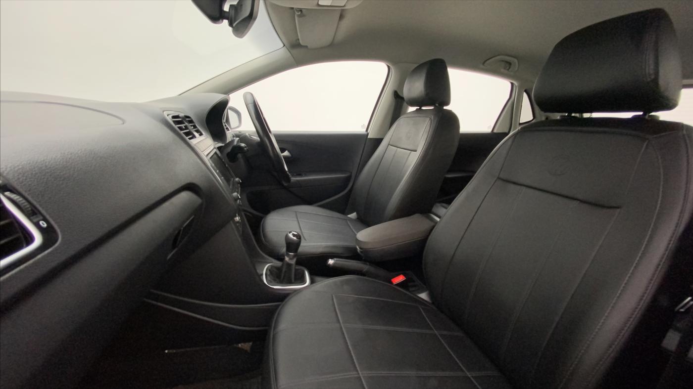 2019 Volkswagen Polo HIGHLINE 1.0L, Petrol, Manual, 65,943 km, Right Side Front Door Cabin