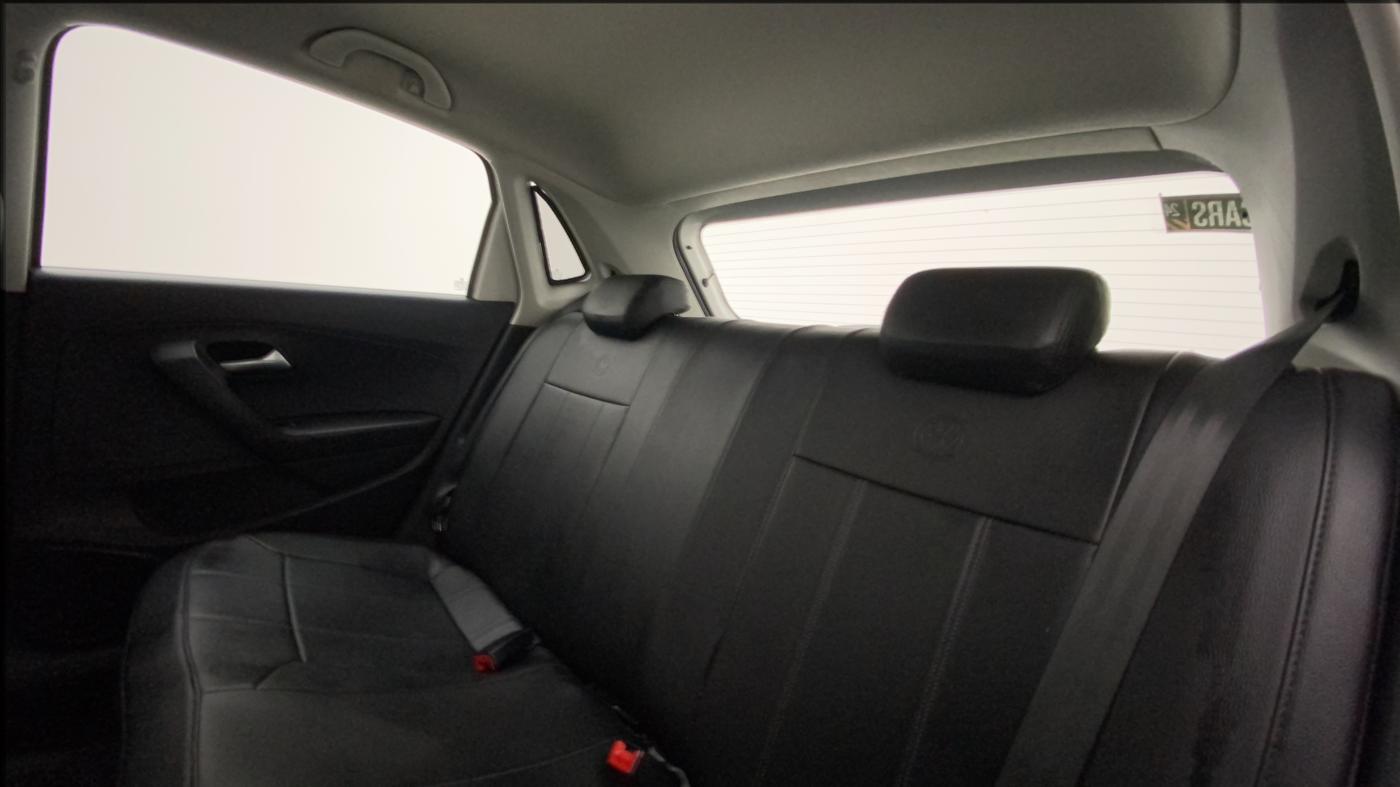 2019 Volkswagen Polo HIGHLINE 1.0L, Petrol, Manual, 65,943 km, Right Side Rear Door Cabin