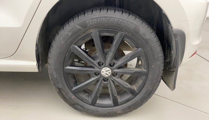 2019 Volkswagen Polo HIGHLINE 1.0L, Petrol, Manual, 65,943 km, Left Rear Wheel