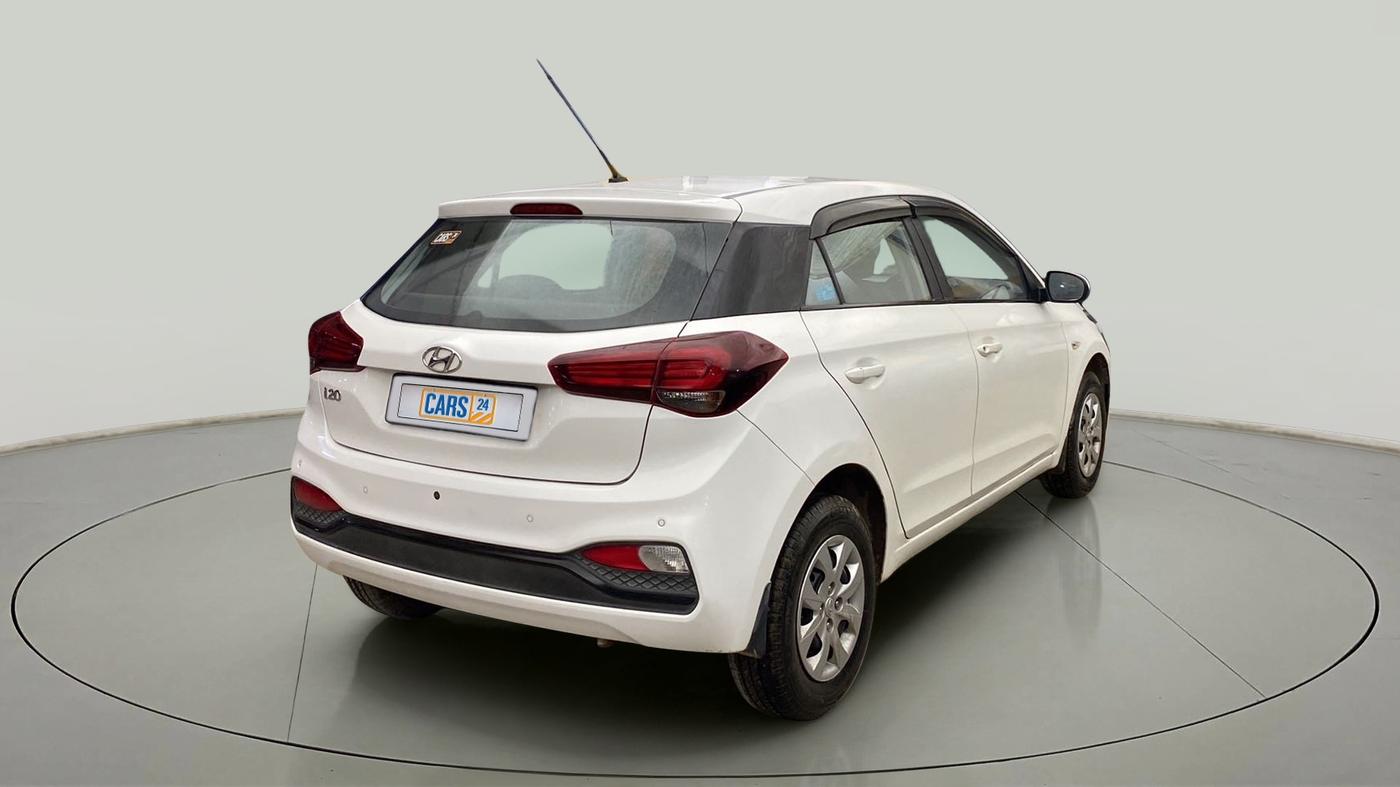 2020 Hyundai Elite i20 MAGNA PLUS 1.2, Petrol, Manual, 82,145 km, Right Back Diagonal