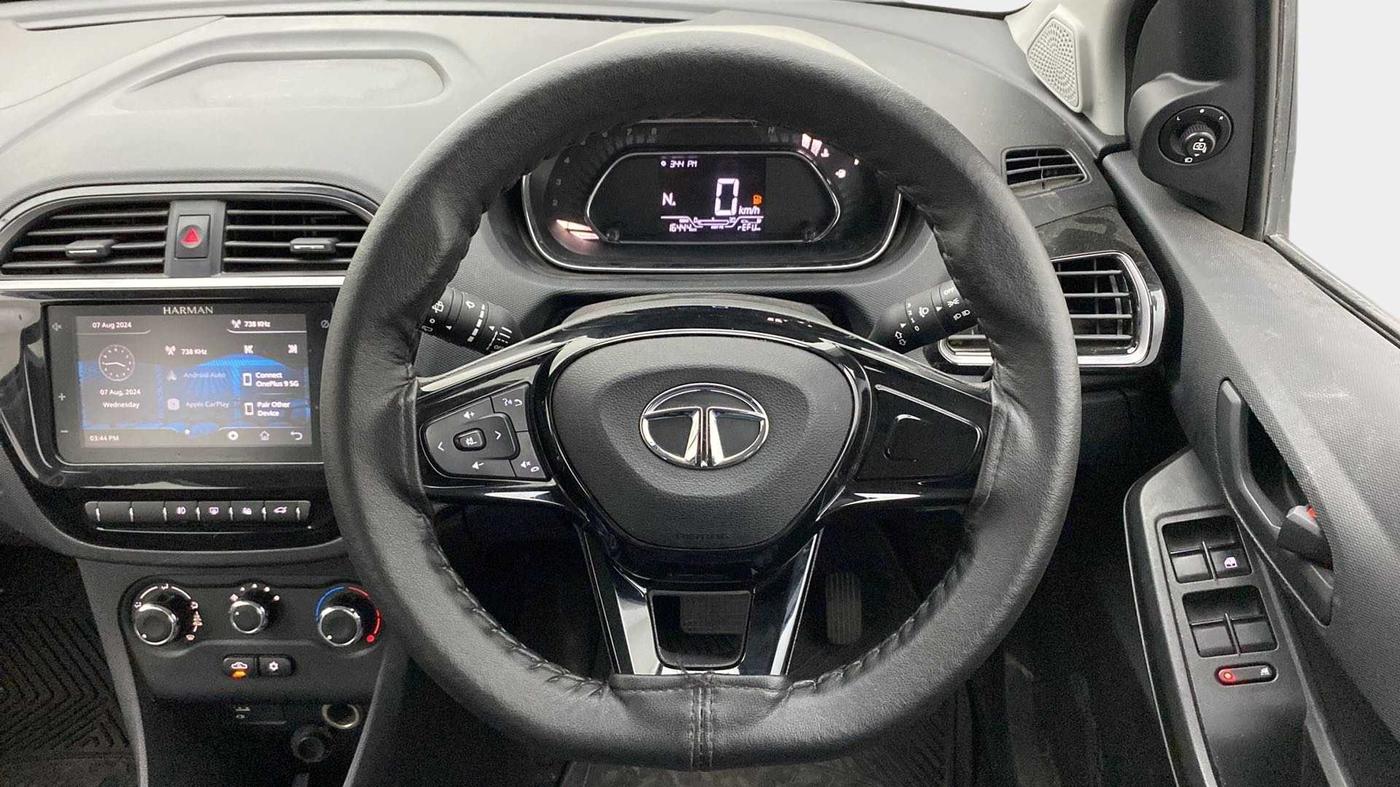 2022 Tata TIAGO NRG XZ AMT, Petrol, Automatic, 16,516 km, Steering Wheel Close Up
