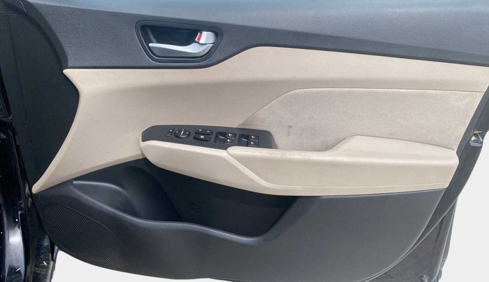 2019 Hyundai Verna 1.4 EX PETROL, Petrol, Manual, 70,775 km, Driver Side Door Panels Control
