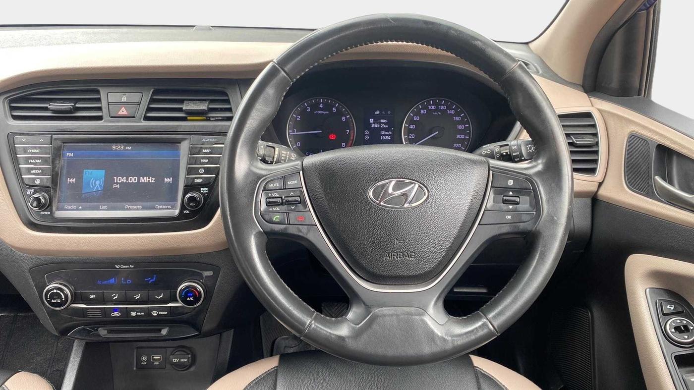 2016 Hyundai Elite i20 ASTA 1.2 (O), Petrol, Manual, 37,411 km, Steering Wheel Close Up