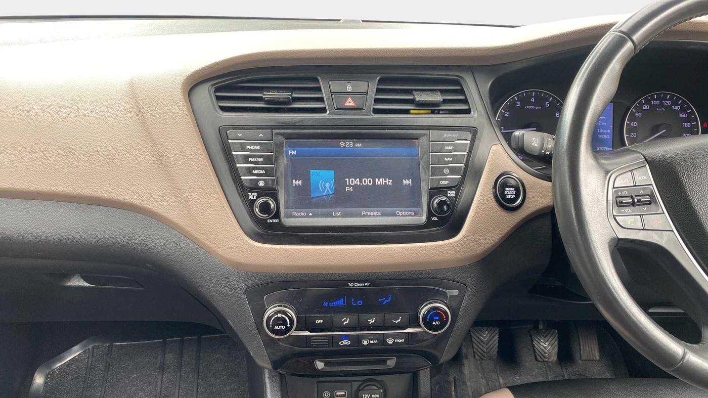 2016 Hyundai Elite i20 ASTA 1.2 (O), Petrol, Manual, 37,411 km, Air Conditioner