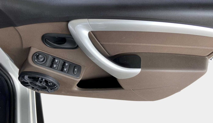 2018 Renault Duster 110 PS RXS 4X2 AMT DIESEL, Diesel, Automatic, 35,435 km, Driver Side Door Panels Control