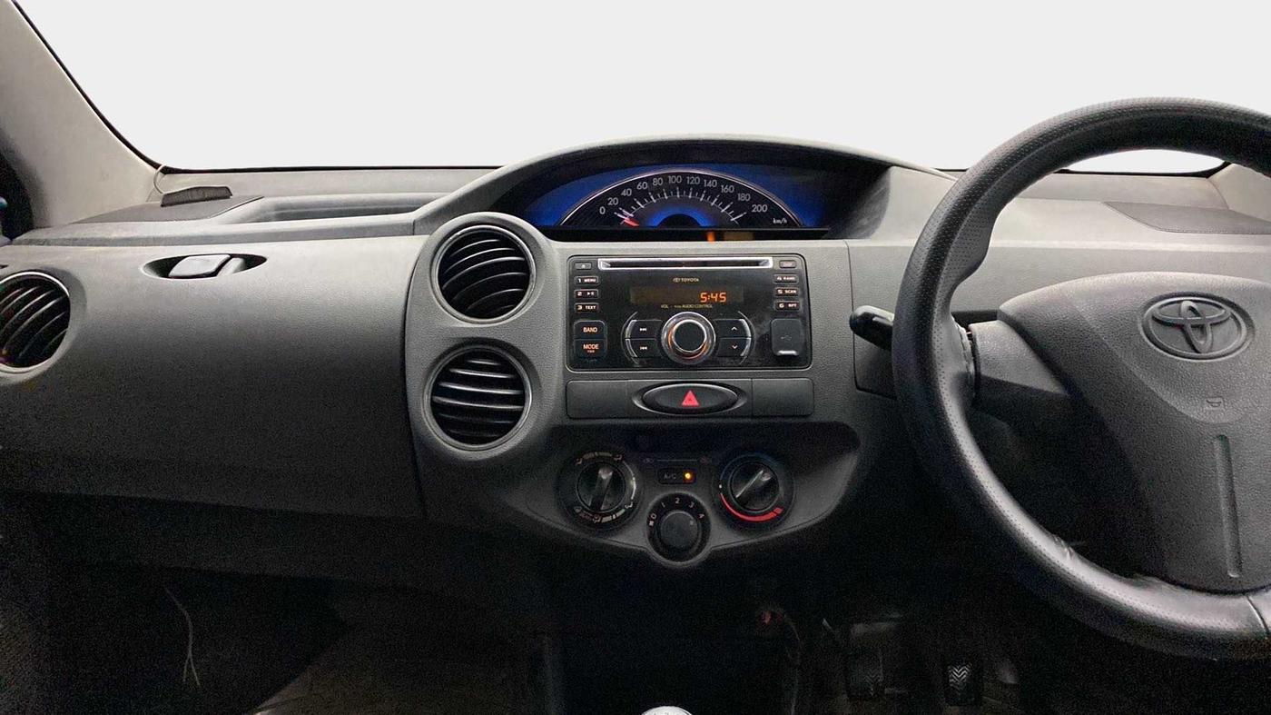 2013 Toyota Etios Liva G, Petrol, Manual, 1,03,571 km, Air Conditioner