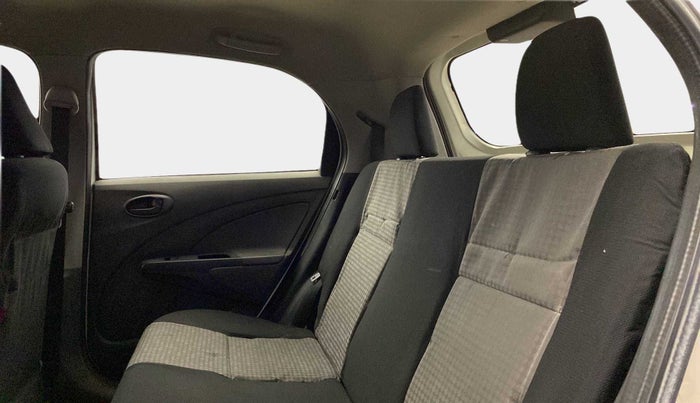 2013 Toyota Etios Liva G, Petrol, Manual, 1,03,571 km, Right Side Rear Door Cabin