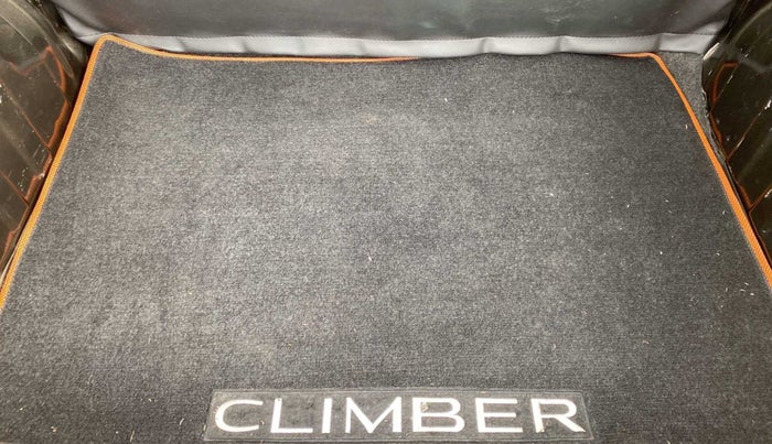 2017 Renault Kwid CLIMBER 1.0 AMT, Petrol, Automatic, 32,695 km, Boot Inside