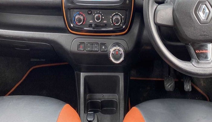 2017 Renault Kwid CLIMBER 1.0 AMT, Petrol, Automatic, 32,695 km, Gear Lever
