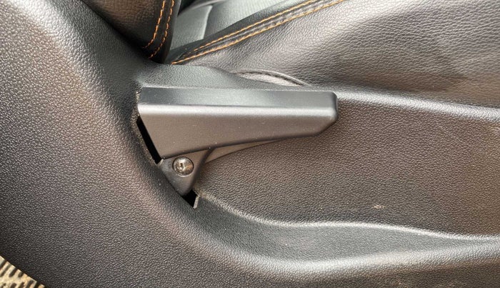 2017 Tata Tiago XT PETROL, Petrol, Manual, 48,272 km, Driver Side Adjustment Panel