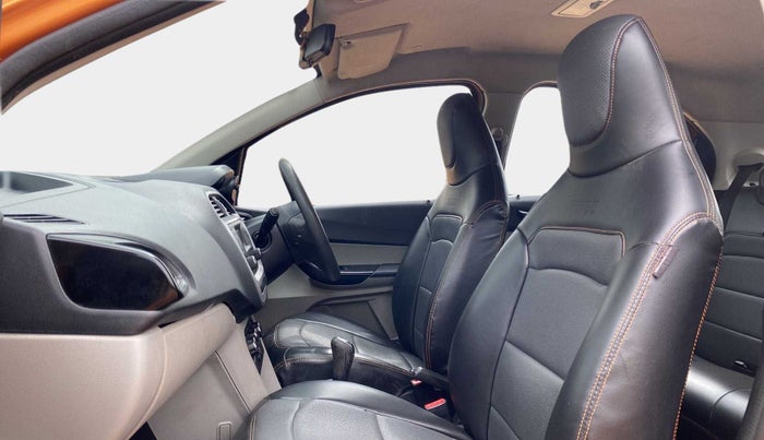 2017 Tata Tiago XT PETROL, Petrol, Manual, 48,272 km, Right Side Front Door Cabin