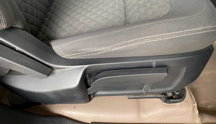 2020 Tata Harrier XT PLUS 2.0L KRYOTEC, Diesel, Manual, 65,375 km, Driver Side Adjustment Panel