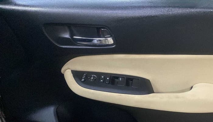 2022 Honda City 1.5L I-VTE V CVT, Petrol, Automatic, 14,134 km, Driver Side Door Panels Control