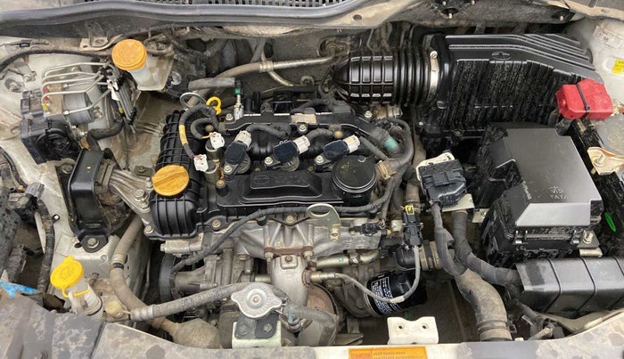 2020 Tata ALTROZ XT PETROL, Petrol, Manual, 35,032 km, Open Bonet