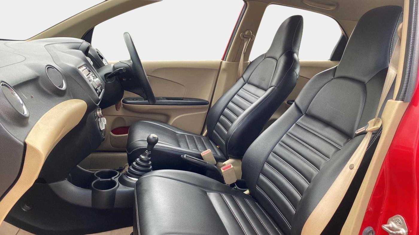 2015 Honda Brio S MT, Petrol, Manual, 51,030 km, Right Side Front Door Cabin