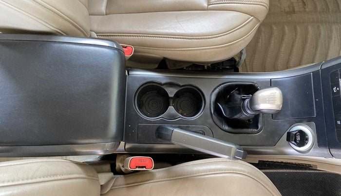 2017 Mahindra XUV500 W10, Diesel, Manual, 86,446 km, Gear Lever