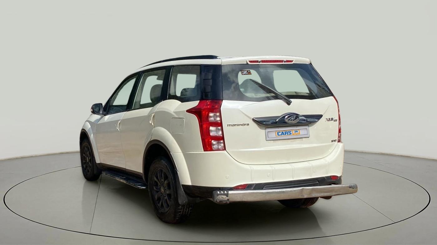 2017 Mahindra XUV500 W10, Diesel, Manual, 86,446 km, Left Back Diagonal