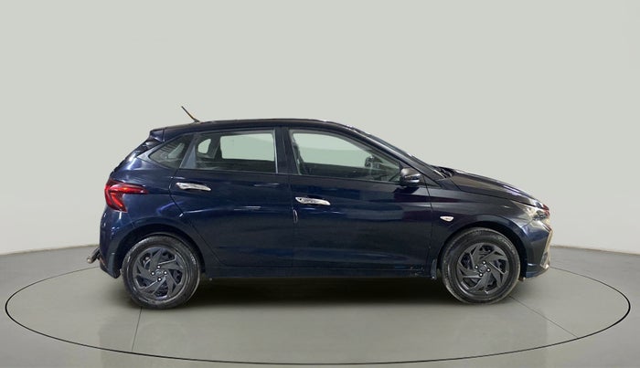 2022 Hyundai NEW I20 MAGNA 1.2 MT, Petrol, Manual, 10,663 km, Right Side View