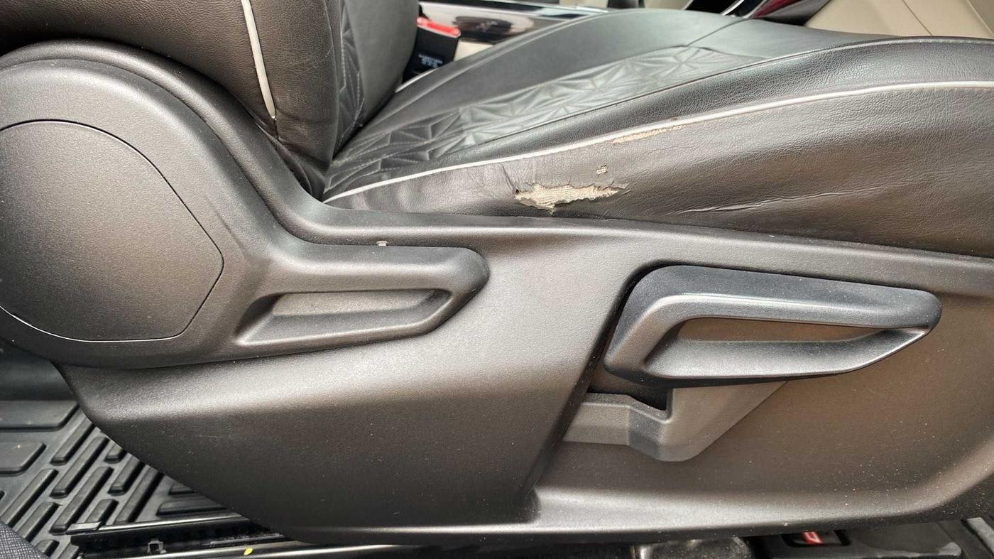 2020 Tata NEXON XZ PLUS DIESEL SUNROOF, Diesel, Manual, 52,471 km, Driver Side Adjustment Panel