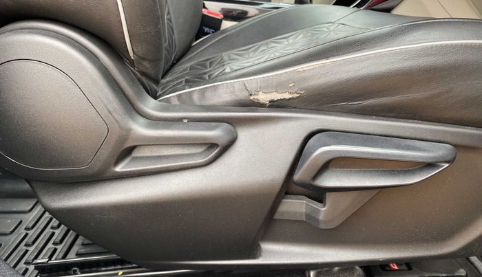 2020 Tata NEXON XZ PLUS DIESEL SUNROOF, Diesel, Manual, 52,471 km, Driver Side Adjustment Panel