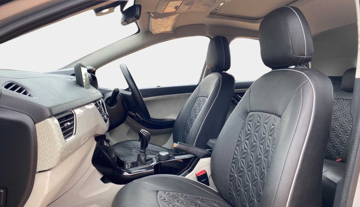 2020 Tata NEXON XZ PLUS DIESEL SUNROOF, Diesel, Manual, 52,471 km, Right Side Front Door Cabin
