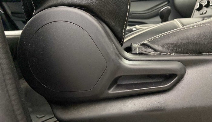 2022 Tata Tiago XT CNG, CNG, Manual, 20,480 km, Driver Side Adjustment Panel