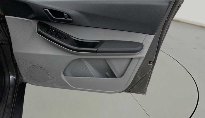 2022 Tata Tiago XT CNG, CNG, Manual, 20,480 km, Driver Side Door Panels Control