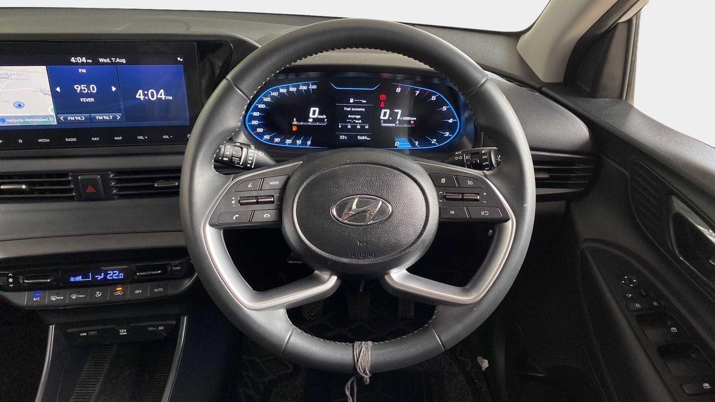 2022 Hyundai NEW I20 ASTA (O) 1.2 MT, Petrol, Manual, 5,672 km, Steering Wheel Close Up