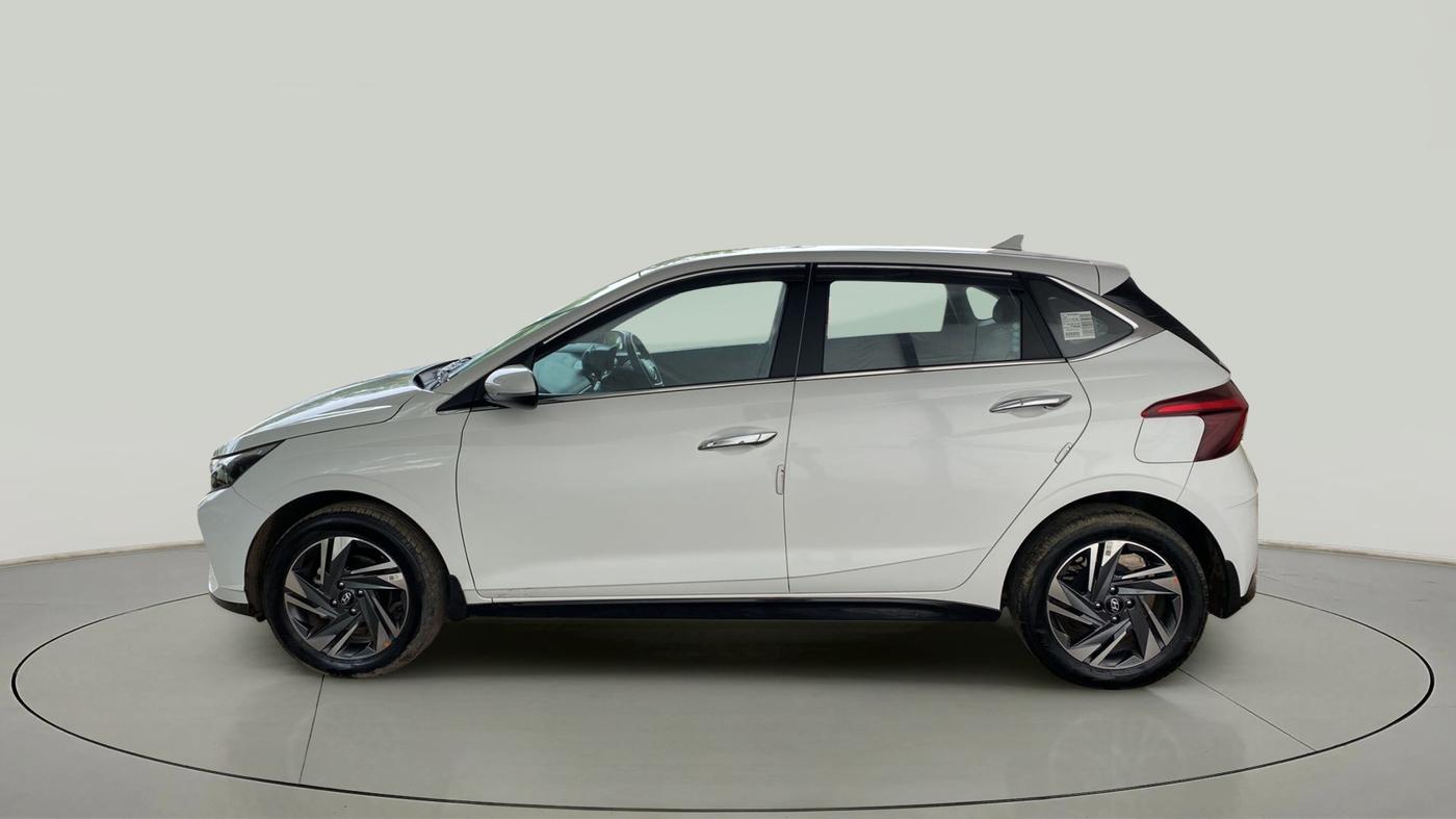 2022 Hyundai NEW I20 ASTA (O) 1.2 MT, Petrol, Manual, 5,672 km, Left Side