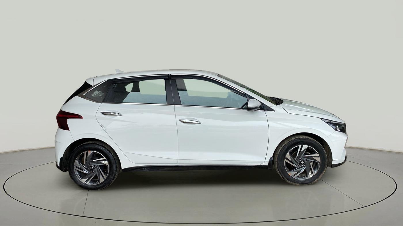 2022 Hyundai NEW I20 ASTA (O) 1.2 MT, Petrol, Manual, 5,672 km, Right Side View