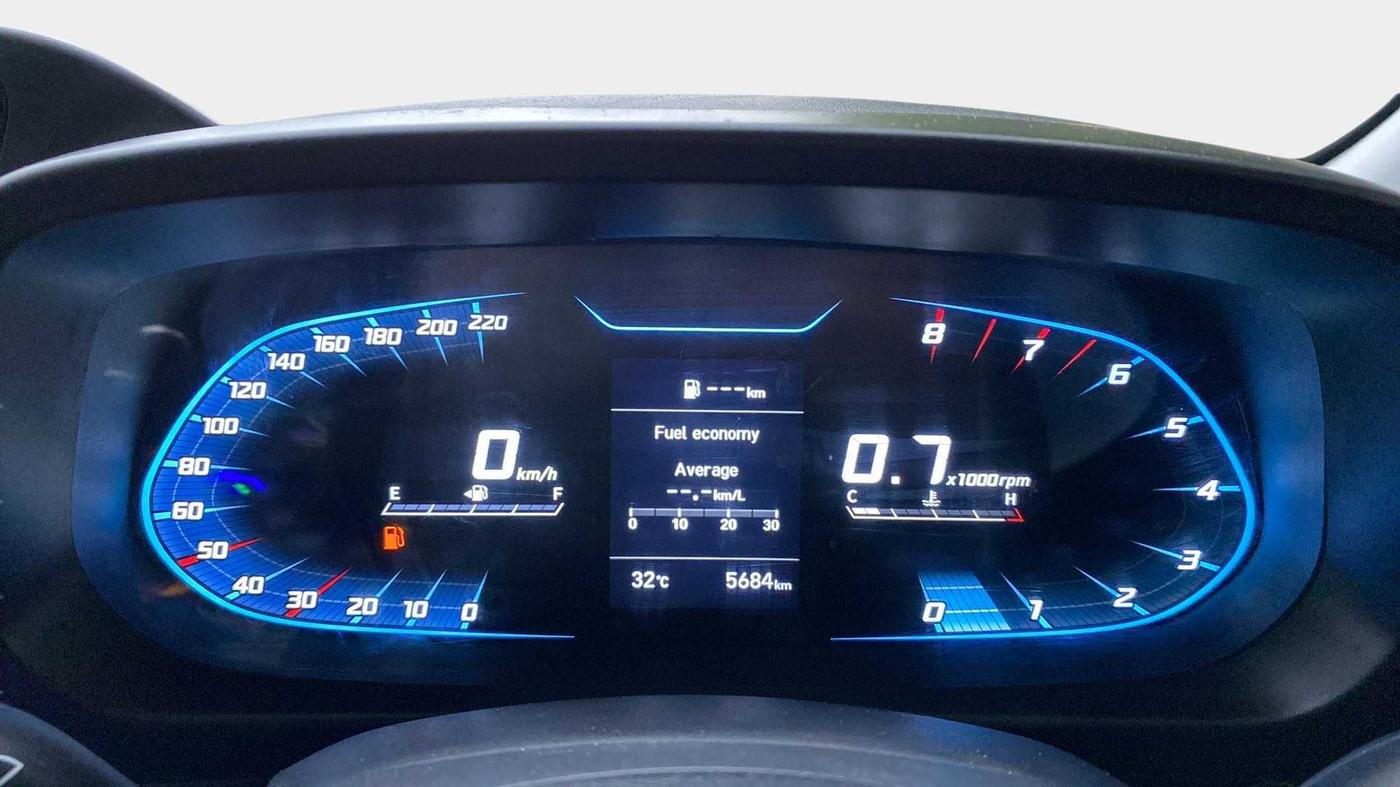 2022 Hyundai NEW I20 ASTA (O) 1.2 MT, Petrol, Manual, 5,672 km, Odometer Image