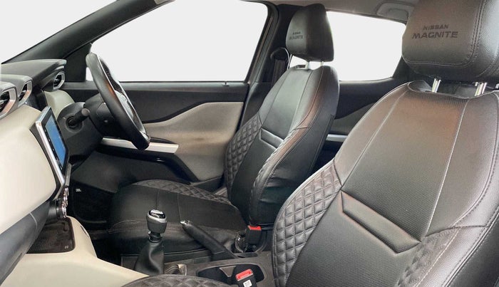 2022 Nissan MAGNITE XV MT, Petrol, Manual, 16,985 km, Right Side Front Door Cabin