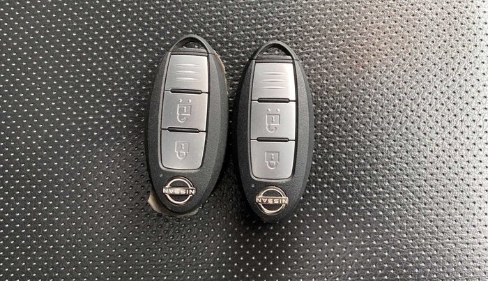 2022 Nissan MAGNITE XV MT, Petrol, Manual, 16,985 km, Key Close Up