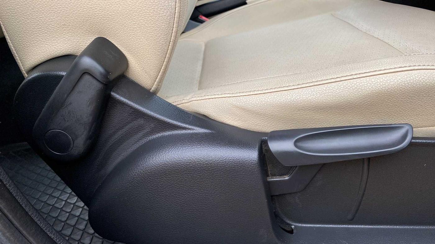 2018 Volkswagen Vento HIGHLINE PETROL AT, Petrol, Automatic, 54,621 km, Driver Side Adjustment Panel