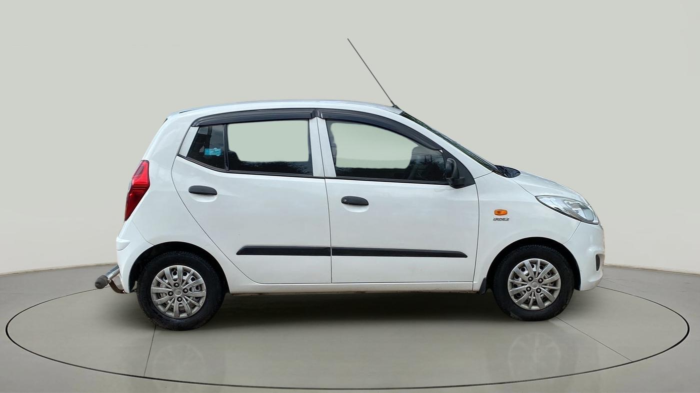 2016 Hyundai i10 MAGNA 1.1, Petrol, Manual, 55,631 km, Right Side View