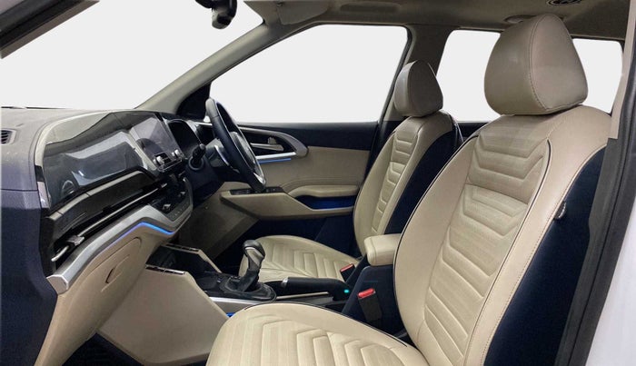 2022 KIA CARENS LUXURY PLUS 1.5 DIESEL AT 7 STR, Diesel, Automatic, 34,969 km, Right Side Front Door Cabin