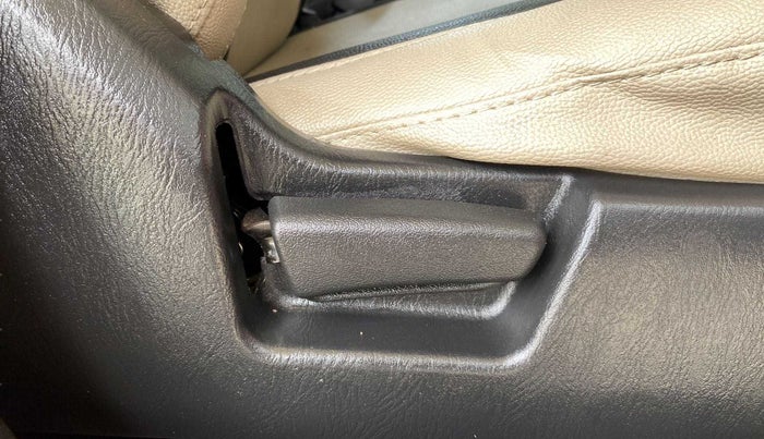 2021 Maruti Alto VXI, Petrol, Manual, 4,075 km, Driver Side Adjustment Panel