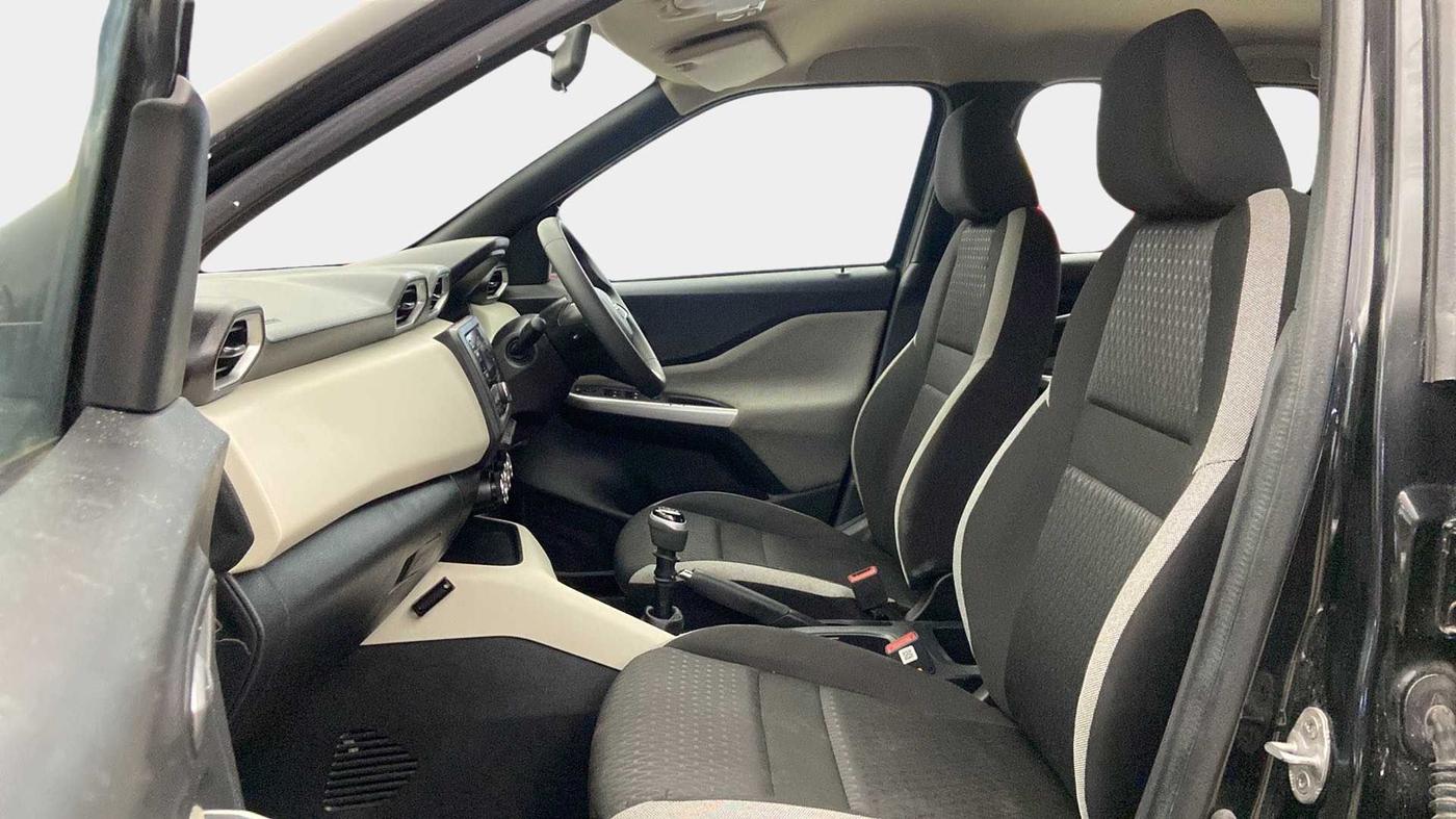 2022 Nissan MAGNITE XL, Petrol, Manual, 19,011 km, Right Side Front Door Cabin